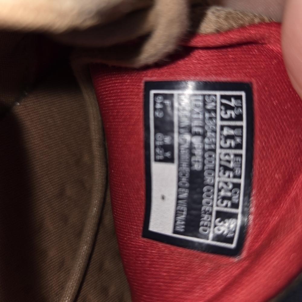 Sketchers red denim boat shoes with leather accents 7.5 - Picture 2 of 12
